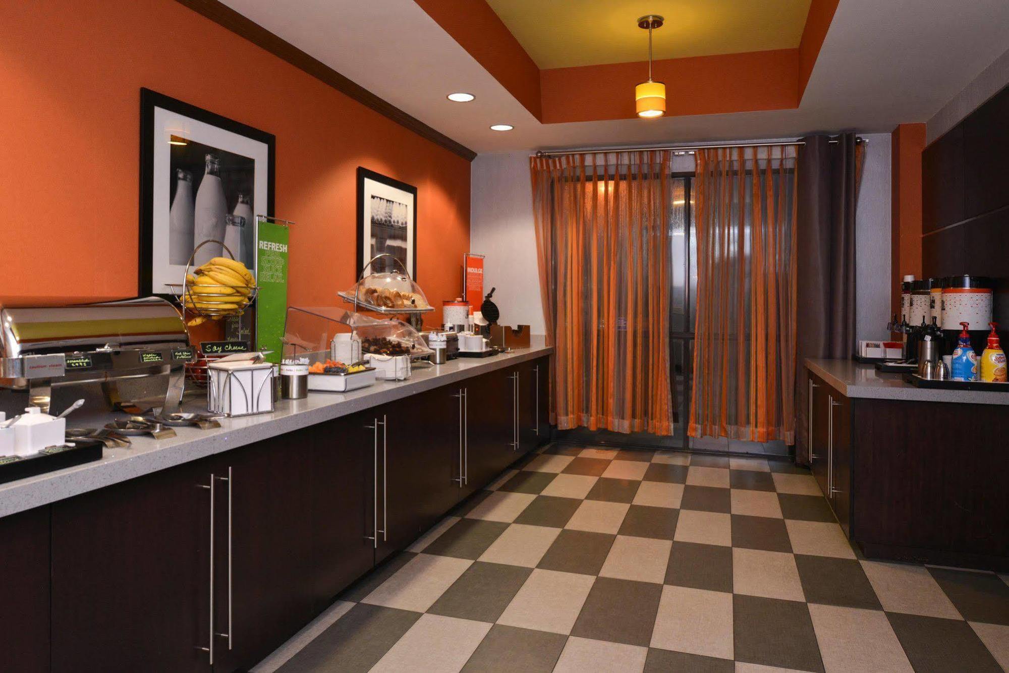Hampton Inn Springfield Extérieur photo